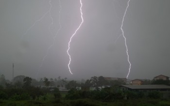 气象局发布：沙丹登将持续降雨至周一